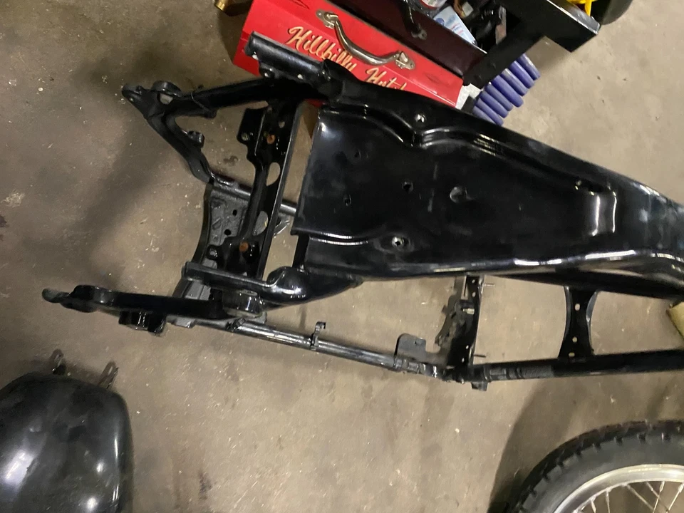 Harley Touring Frame FLH Ultra Classic Road Street Glide King 2011 OEM de fábrica Foto 4 de 4