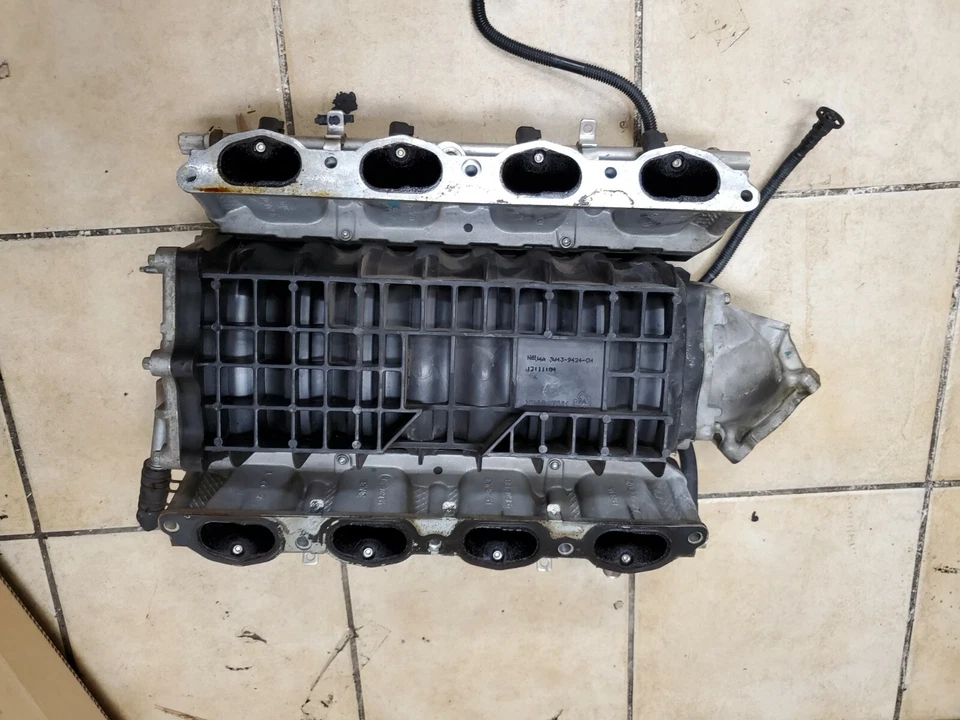 2003 2004 2005 2006 LINCOLN LS V8 3.9 ENGINE INTAKE MANIFOLD - Image 2 of 2