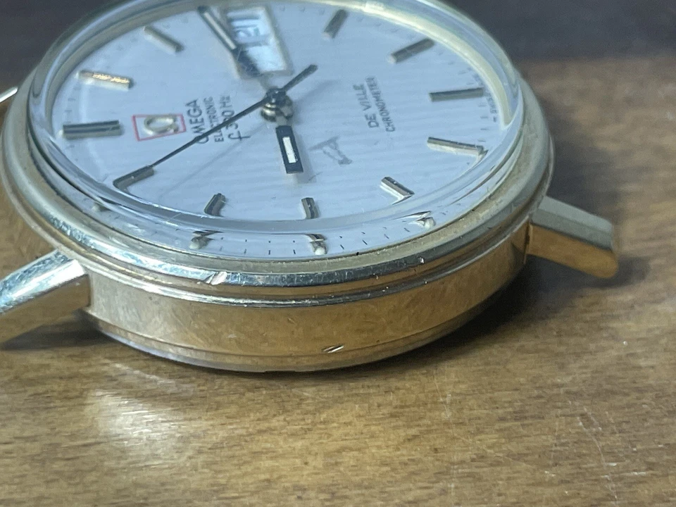 Reloj Omega Electrónico Vintage f300Hz 198.0033 1973 Trabajo Regalo FTD SIN PROBAR Como Está Foto 4 de 4