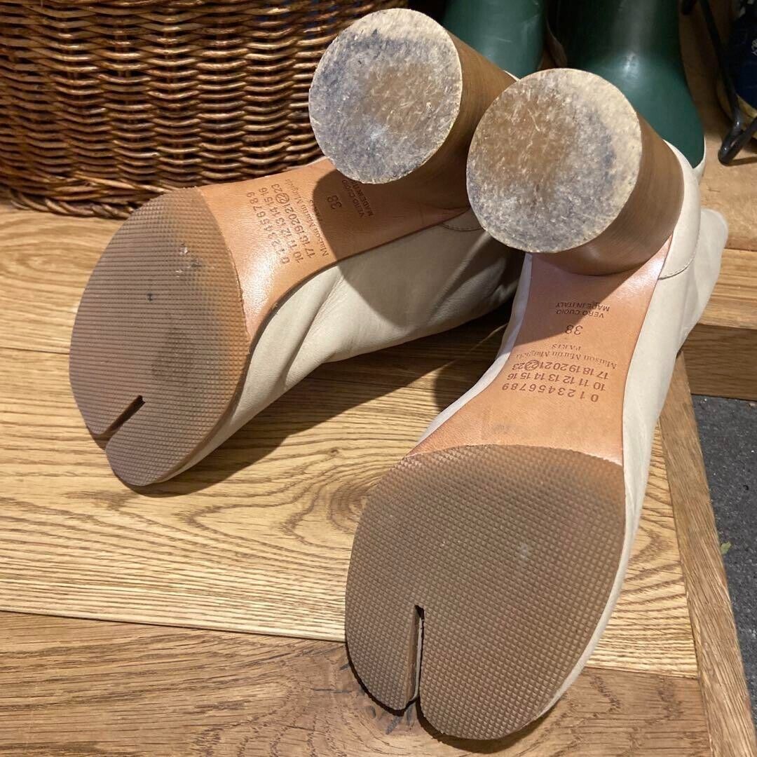 Maison Margiela Tabi Boots 38 Beige authentic Women with Box Maison Margiela Tabi Boots 38 Beige authentic Women with Box