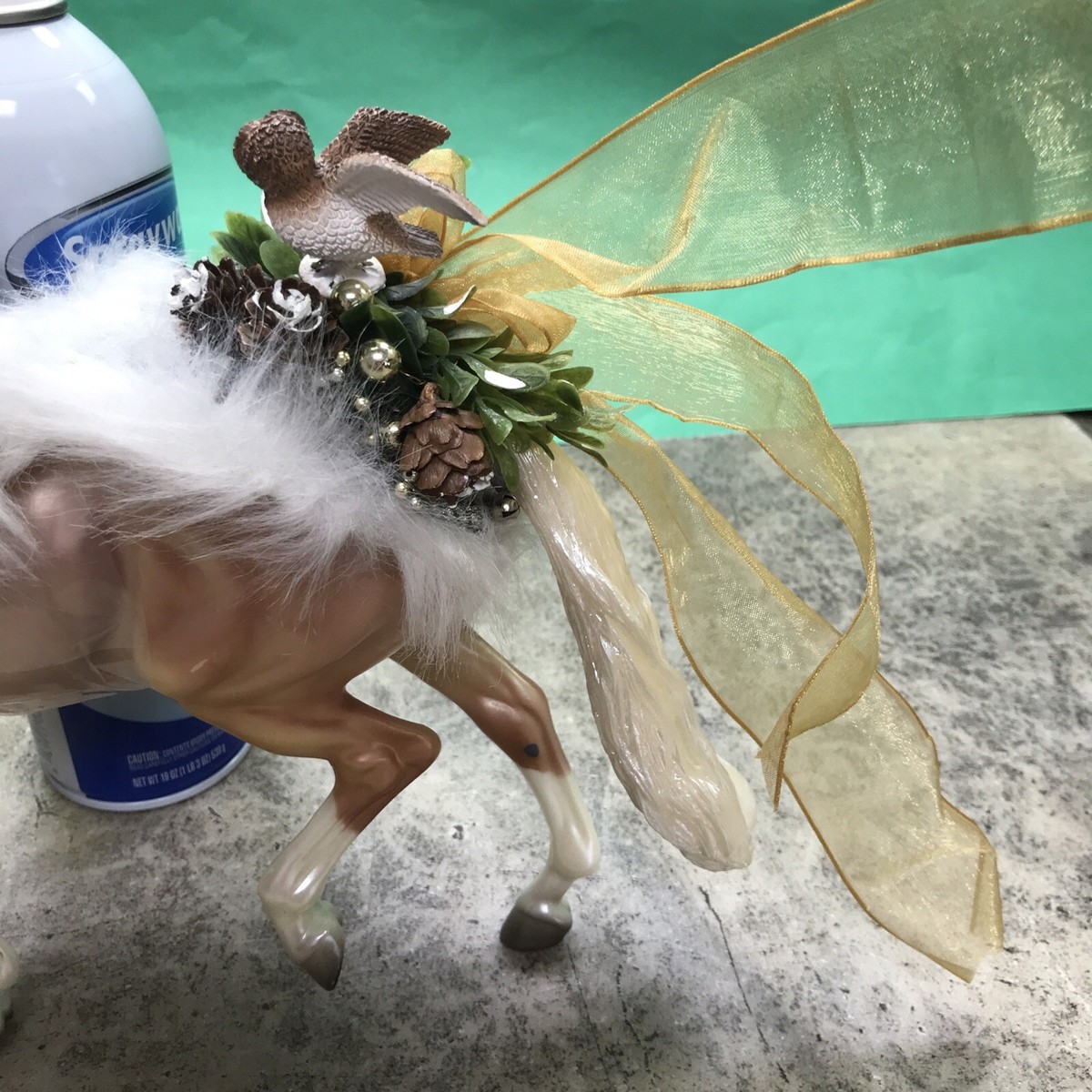 Breyer Winter Wonderland 2017 Holiday Horse - No Stand - Beautiful