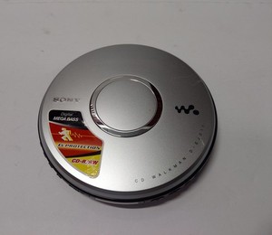 Sony D-EJ011 CD Walkman Portable CD Player Discman Silver Tested Working