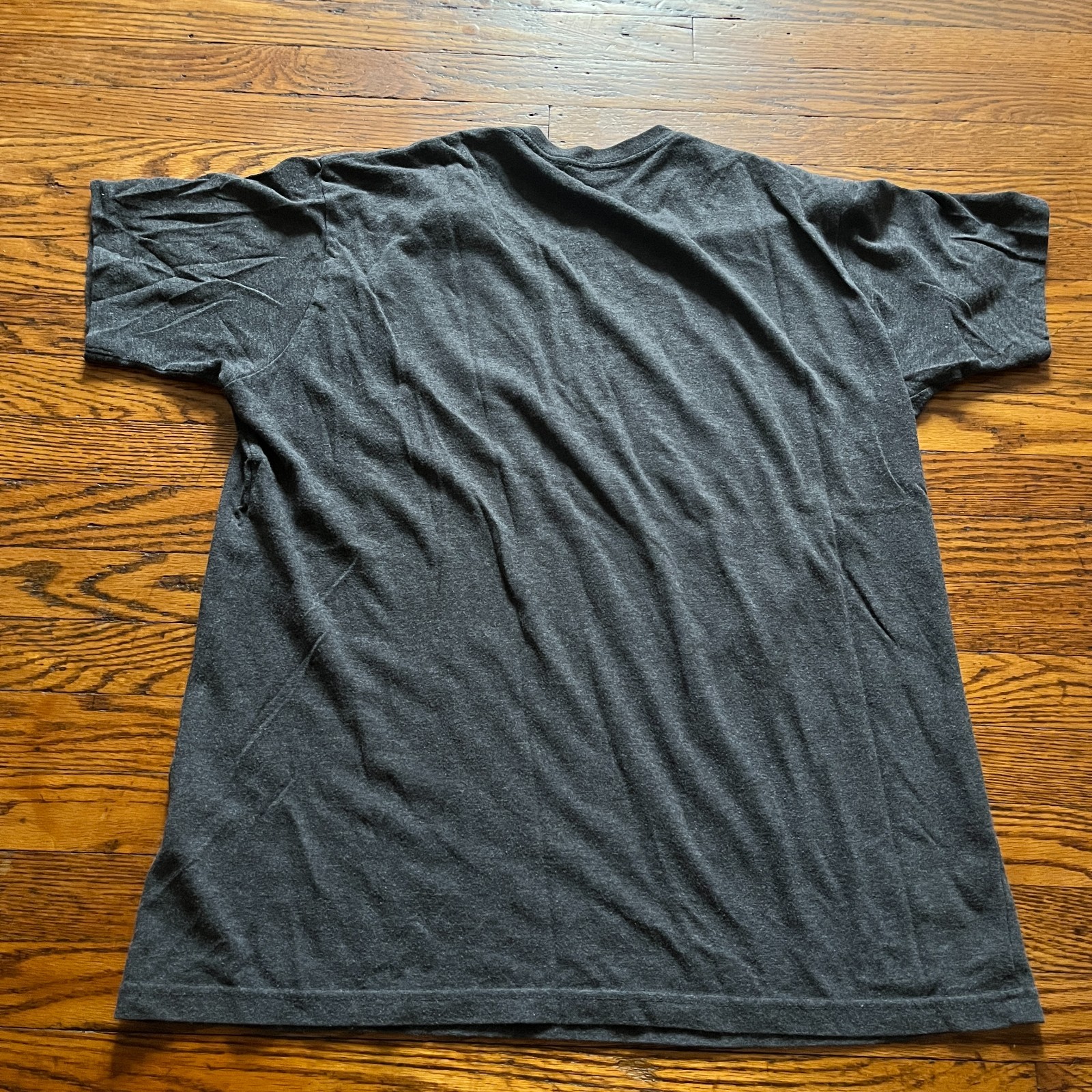 Uniqlo Men's Solid Blank Dark Gray Basic Crew Nec… - image 7