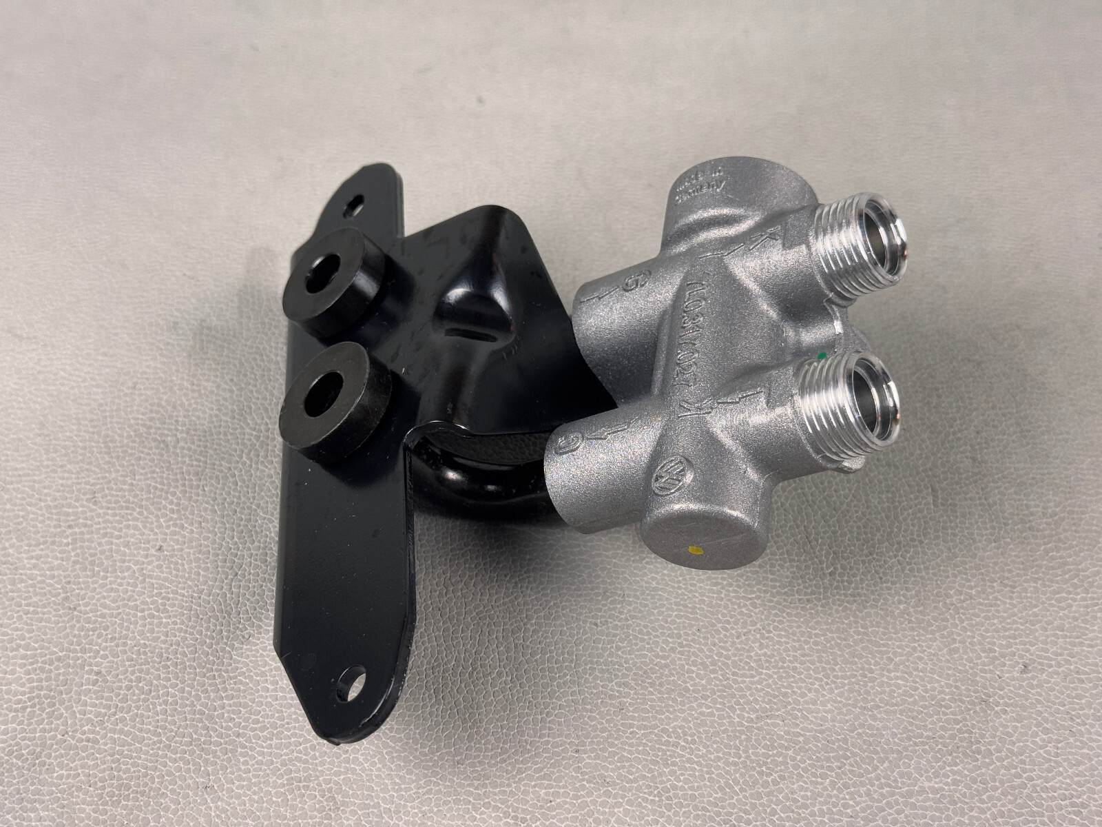 NEW! BENTLEY CONTINENTAL GT TRANSMISSION OIL TEMP VALVE OEM 3W0317828A