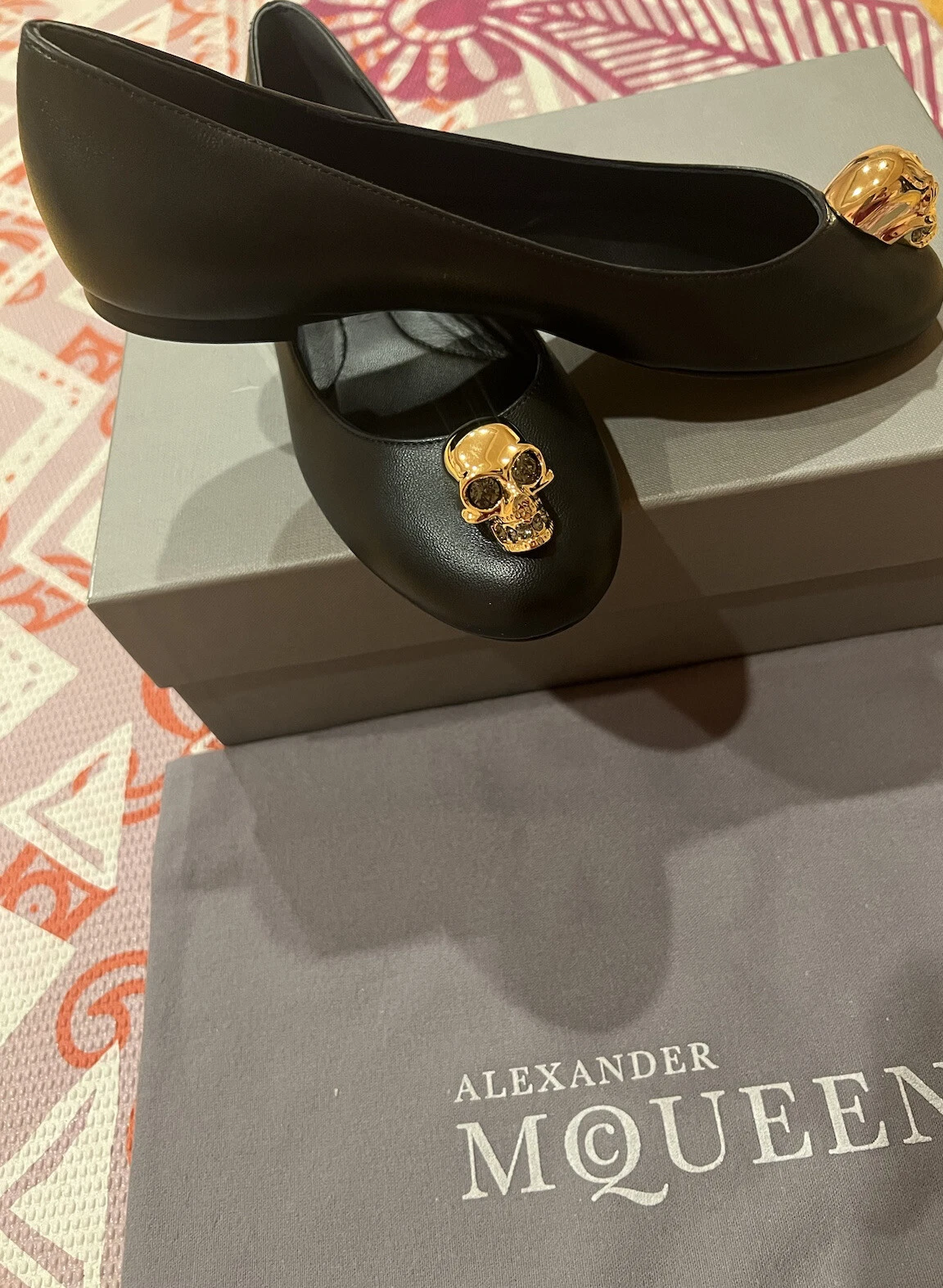 Scarpe da donna Alexander Mcqueen taglia 7 mai indossate nuove di zecca!