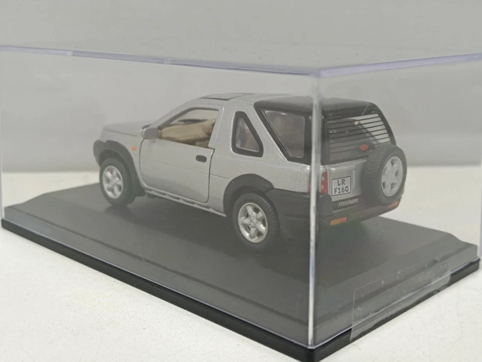 Land Rover Freelander 1997 Grigio - Cararama Hongwell 1:43 Usato in Teca Rare - Immagine 3 di 4