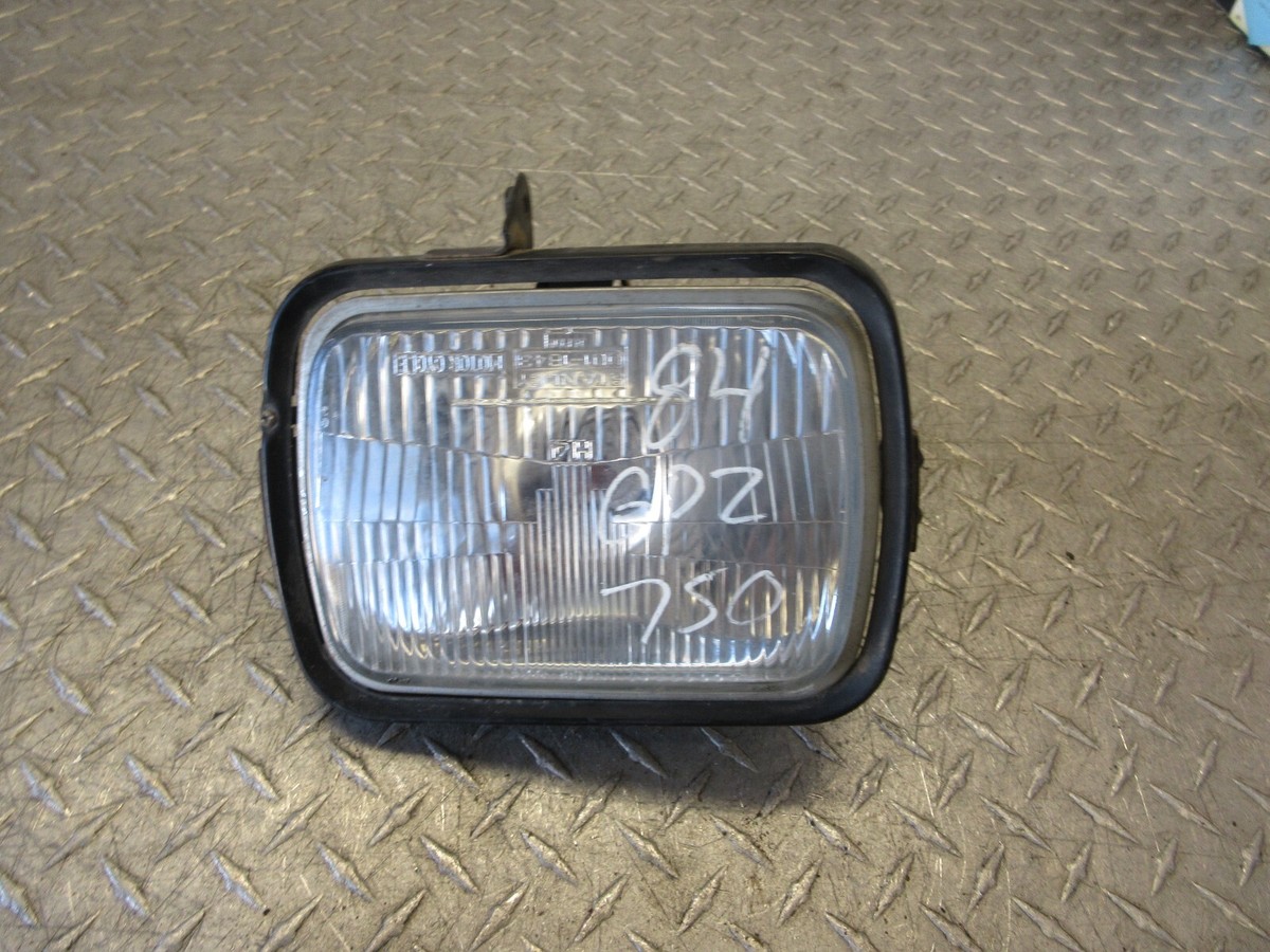 84 85 1984 1985 KAWASAKI ZX750 FRONT HEADLIGHT HEAD LIGHT