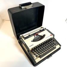 Macchina da scrivere manuale vintage Olympia Traveller de Luxe testata con cu...