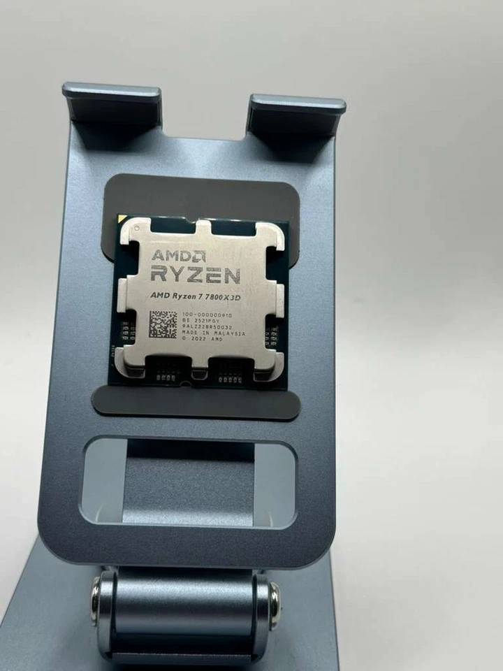 Procesador CPU para juegos AMD Ryzen 7 7800X3D 8 núcleos 4,2 GHz Socket AM5 Foto 2 de 2