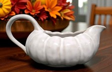 Williams Sonoma Figural White Pumpkin Gravy Boat 27 OZ NIB Thanksgiving Fall