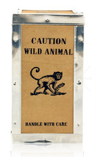 Monkey 47 Gin Holzkiste  Caution Wild Animal ...