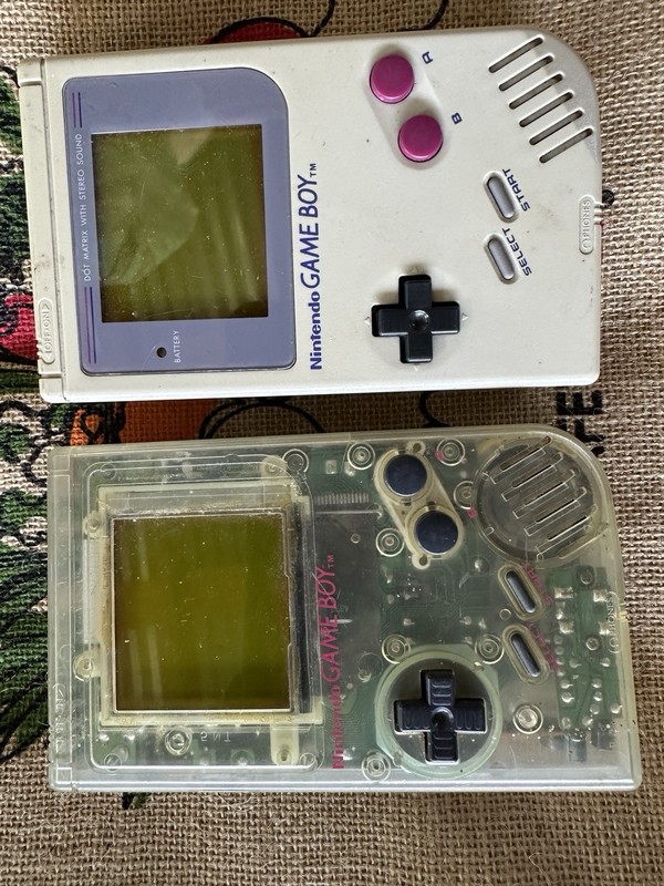 Original Nintendo Game Boy lot - 2 items both broken for parts only
