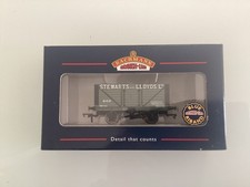 Bachmann 37-150 8 Plank Wagon ‘Stewarts and Lloyds Ltd’. Very good condition