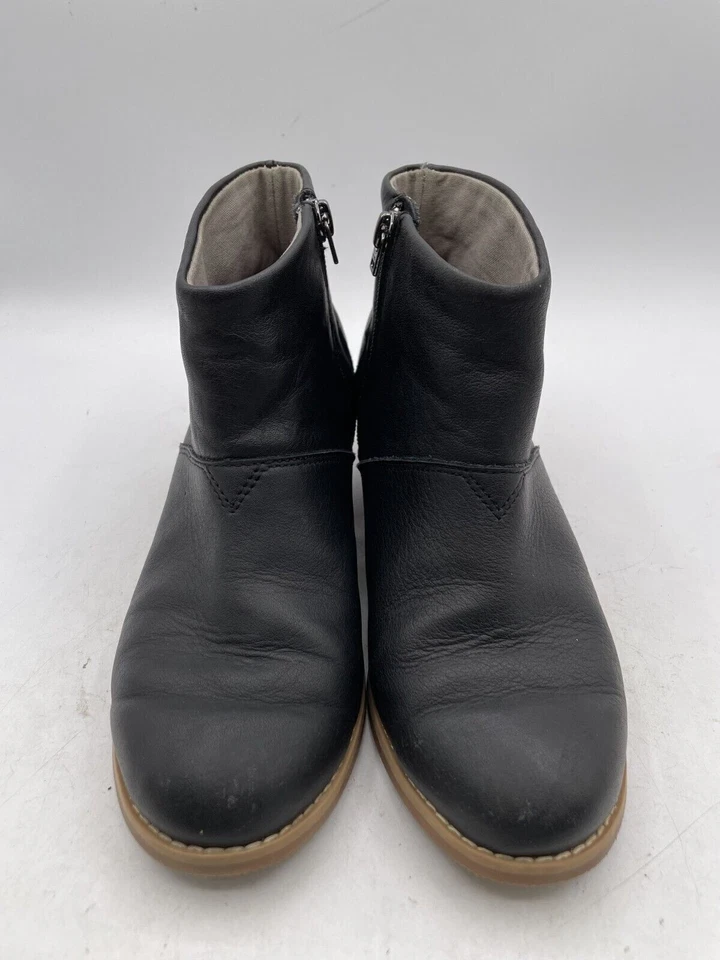 Toms Carpe Diem Ankle Boot Girl's Sz Y3 Black Leather Side Zip Block Heel - Image 2 of 4