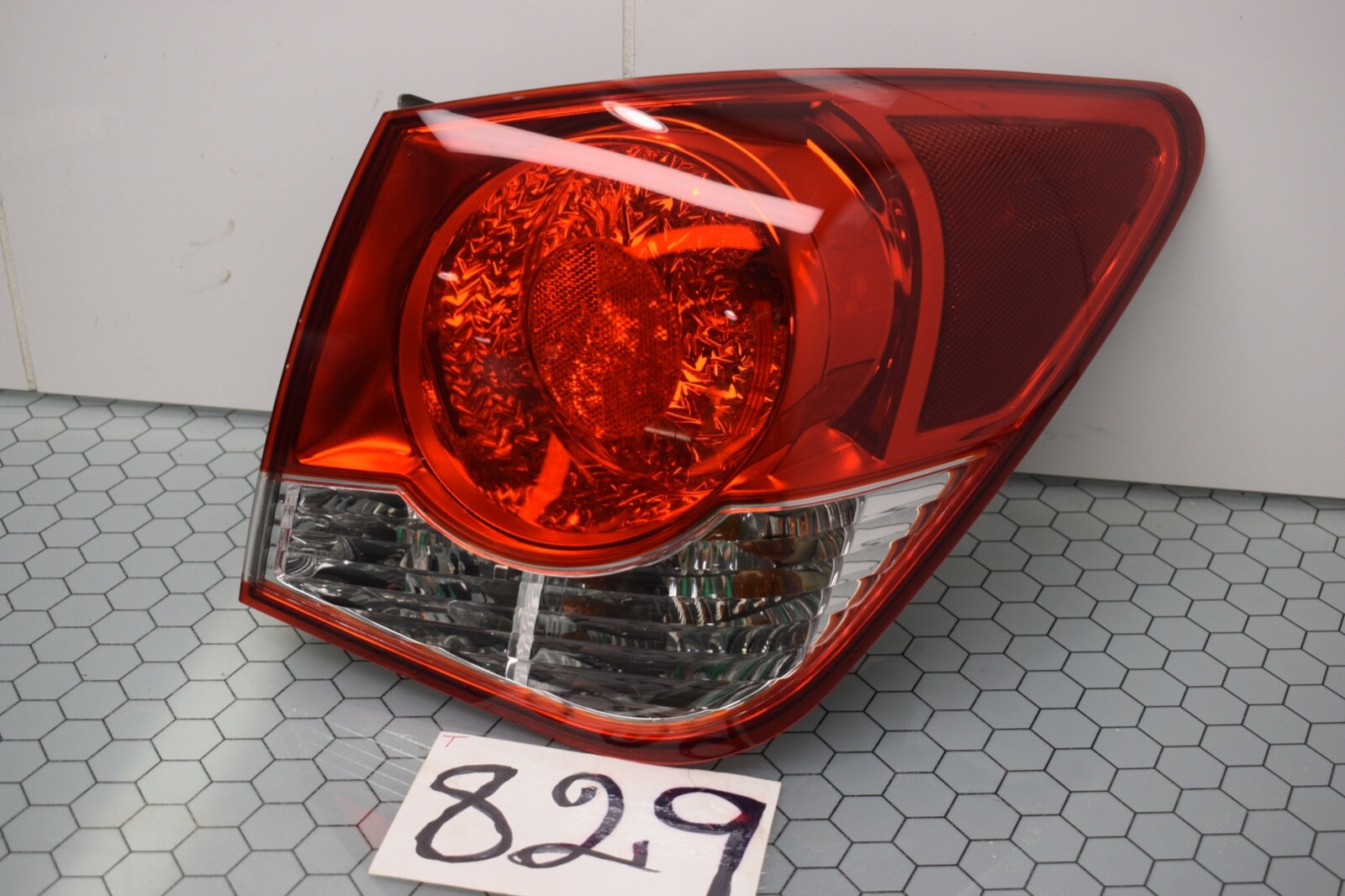 2011 - 2015 Chevrolet Cruze PASSENGER Side Tail Light Used Rear Lamp #829-T