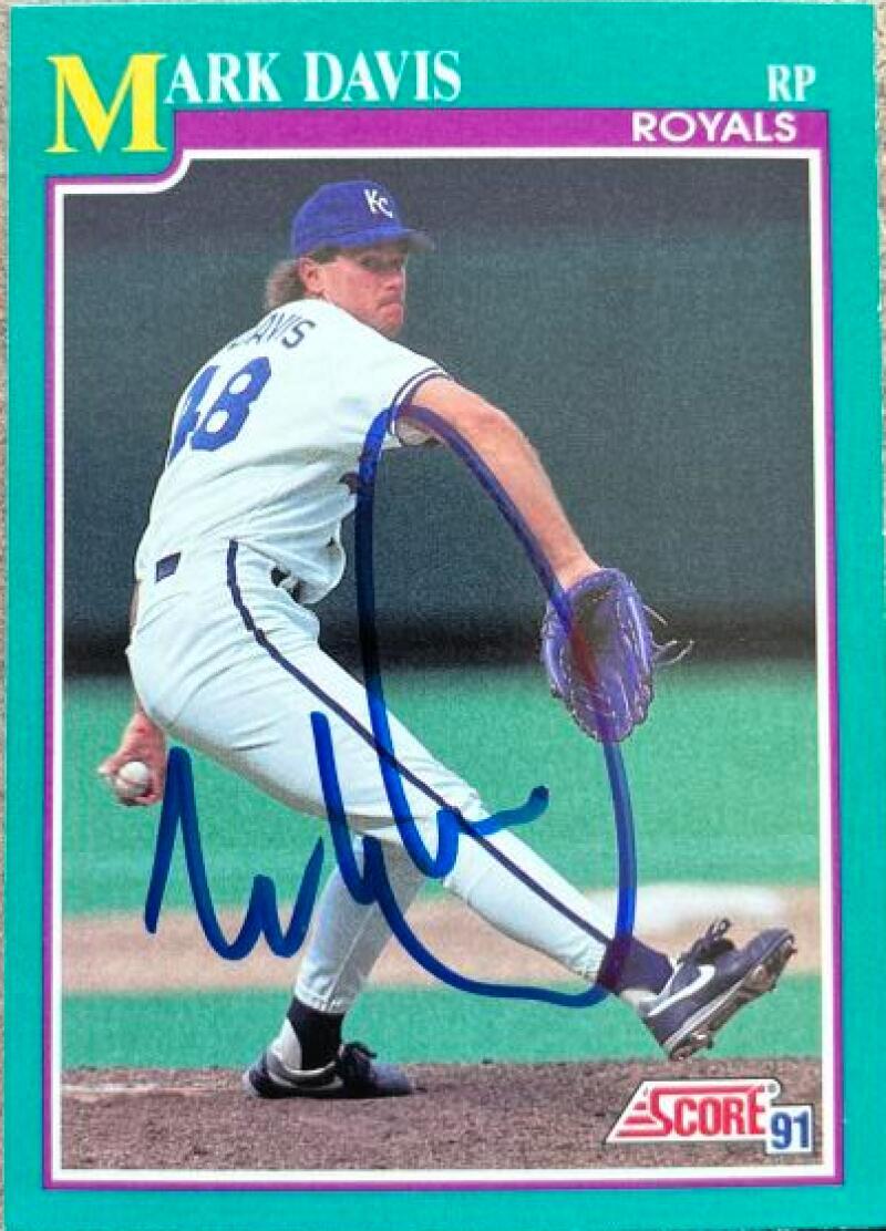 Mark Davis Autographed 1991 Score #136
