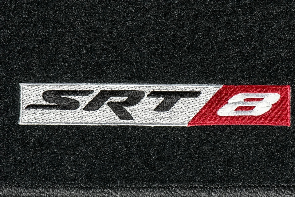 05-10 CHRYSLER 300 DODGE CARGADOR SRT8 ALFOMBRILLAS PIZARRA OSCURA OEM MOPAR Foto 2 de 4