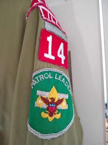 Vintage 70s Boy Scouts BSA Khaki Green Uniform Shirt ~Patches, Pins ~Eagle Arrow - Picture 6 of 8