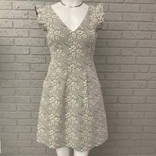 Tabitha Women Gray Textured Floral Cap Sleeve Tea Dress With Pockets Size 2