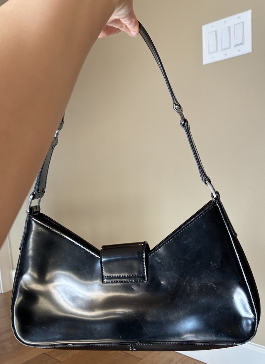 Vintage Y2K Guess Faux Leather Shoulder Bag Purse Baguette Black Logo Buckle
