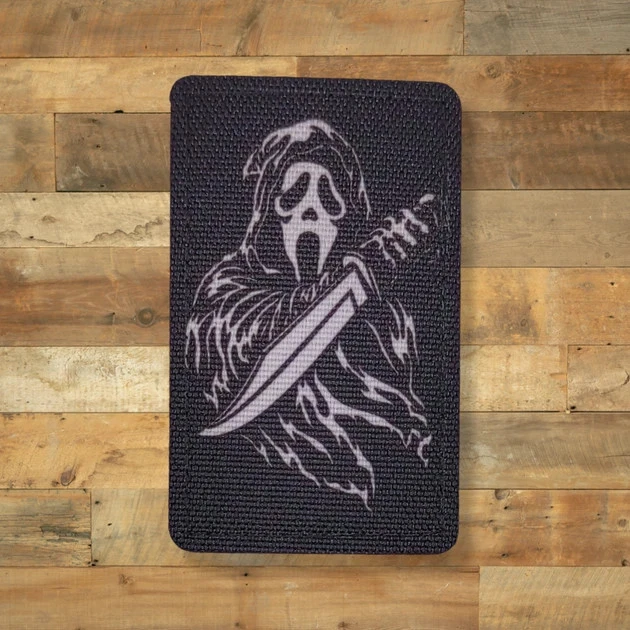 Chevron Scream, 8x5, on black, printed patch