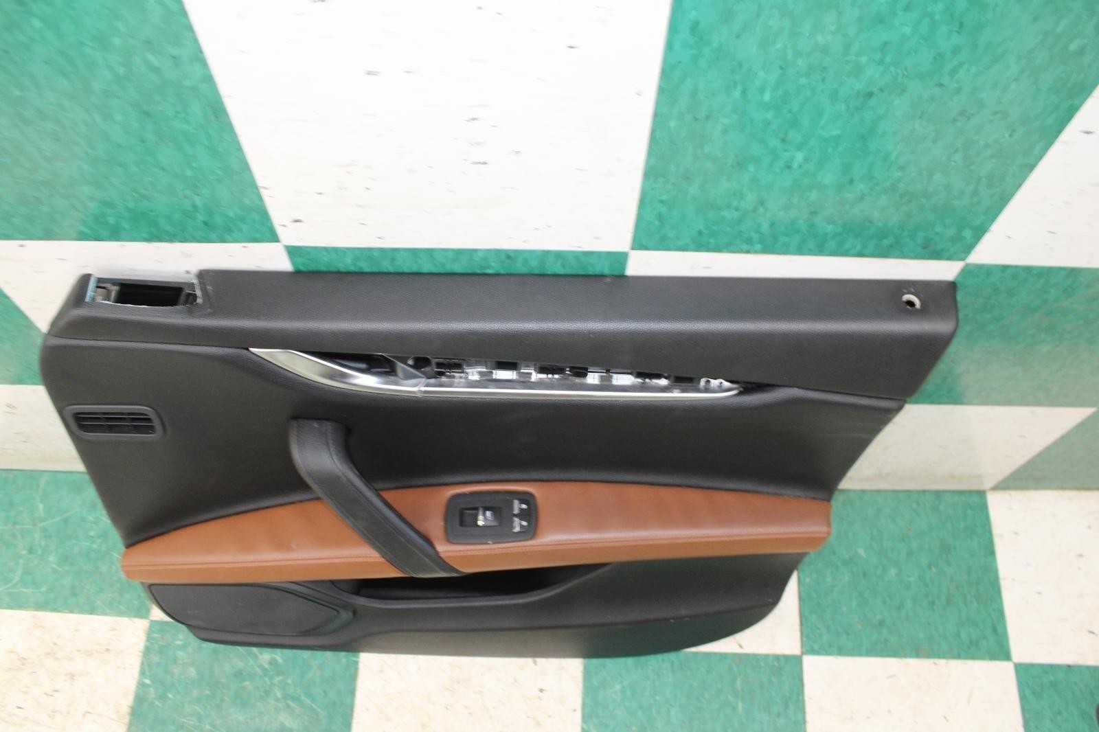 14-21 Ghibli Black Brown Front Passenger Right RH Interior Door Trim Panel OEM