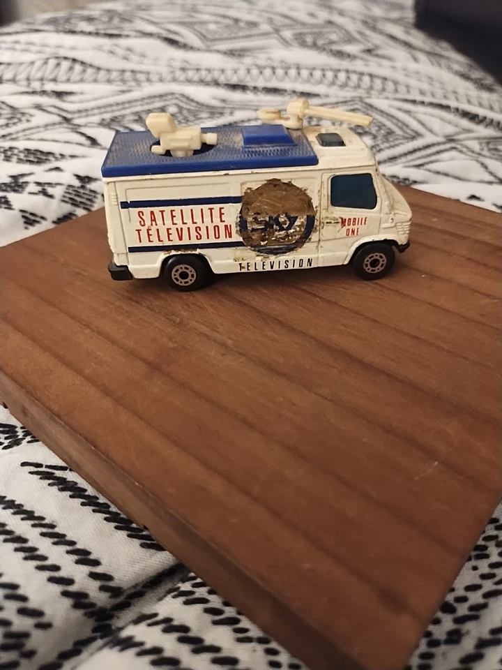 Old Matchbox/Satellite Television Van - Image 3 of 4