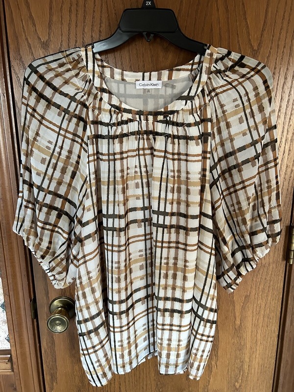 Calvin Klein Top - Size 0X - NWT$89.50