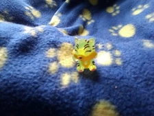 Hatchimals CollEGGtibles season 4 Green Tigrette pink wings