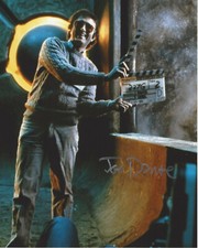 DIRECTOR JOE DANTE HAND SIGNED AUTHENTIC 'GREMLINS' 8x10 MOVIE PHOTO E w/COA