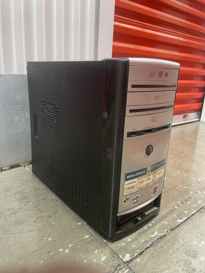 eMachines T1742 (40GB, Intel Celeron, 1.7GHz, 128MB) PC Desktop - T1742 - Image 2 of 4