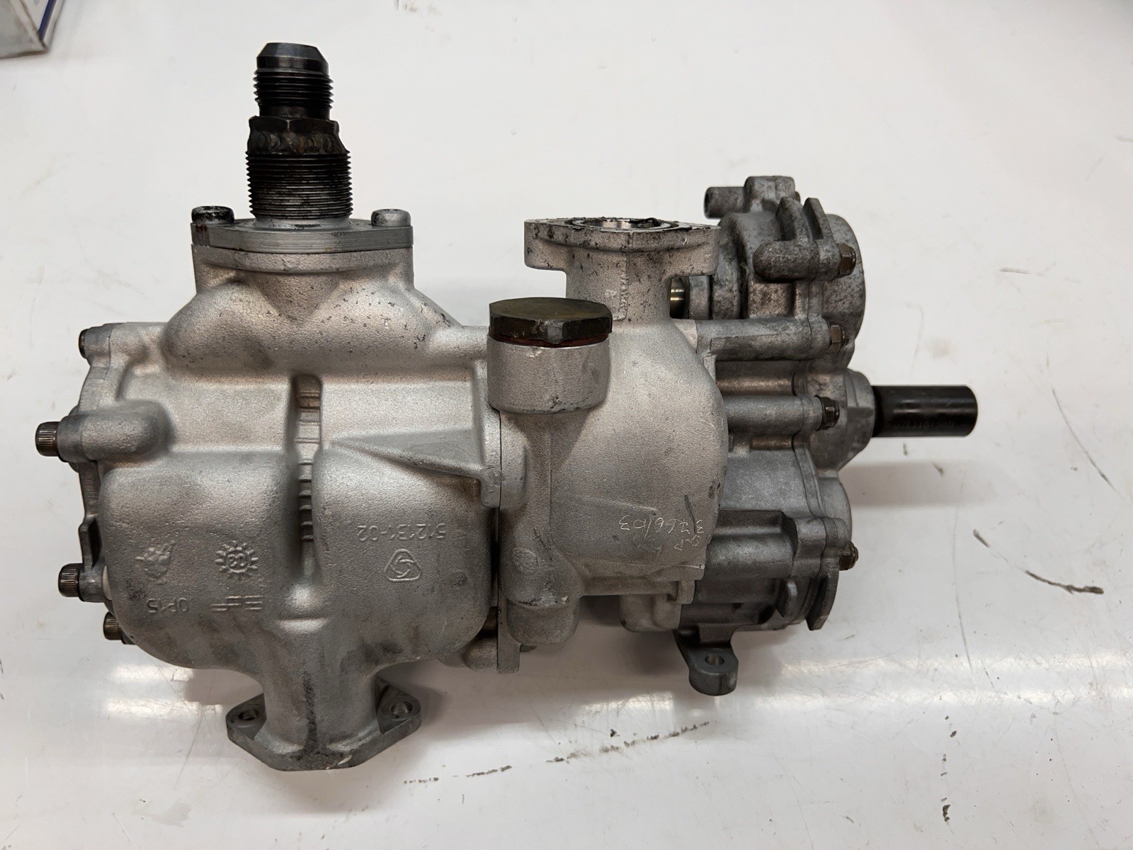 LAMBORGHINI GALLARDO OIL RESERVOIR PUMP ASSEMBLY OEM 07L115103L