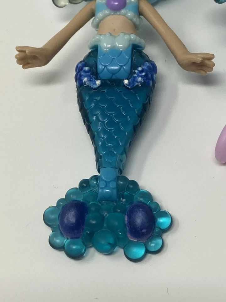 Shopkins Happy Places Colas de Sirena Bub-Lea con Paraguas Oso Azul Sombrilla Petkin Foto 3 de 4