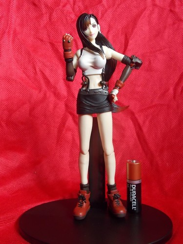 BOXED TIFA + DRAGON CLAW HANDS FINAL FANTASY VII ACTION FIGURE H7.5" 19cm UK 🚚 - 第 9/12 張圖片