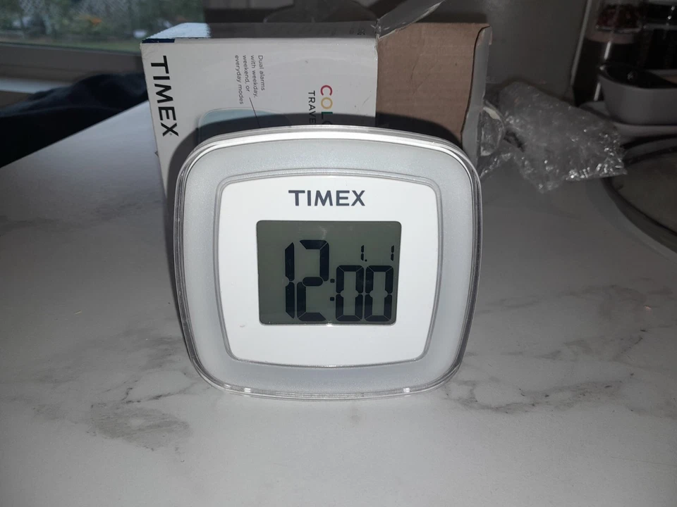Timex Color Changing Portable Digital Alarm Clock EUC - Batteries Not Included - Image 4 of 4