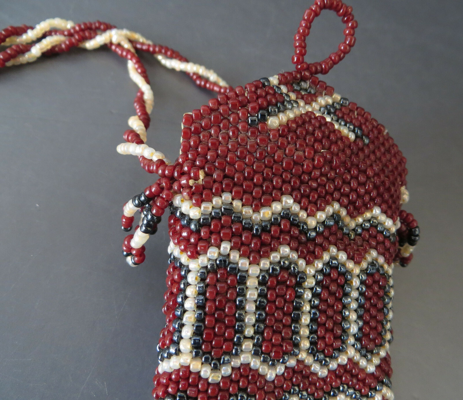 SMALL BEAD NECK POUCH NATIVE AMERICAN INDIAN BEADWORK MEDICINE BAG