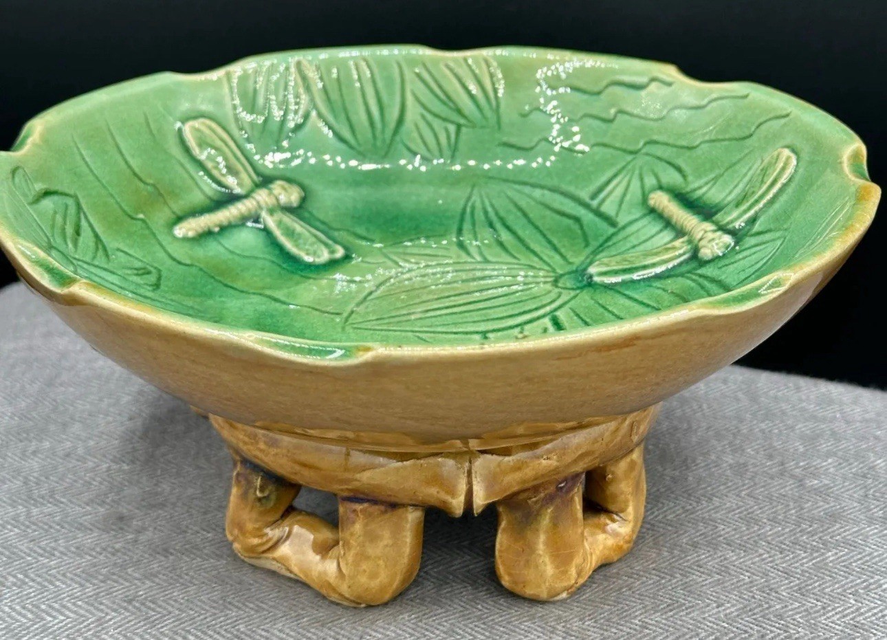 1950s Vintage Portuguese Majolica Dragonfly Pedestal Bowl – Relief dragonfly