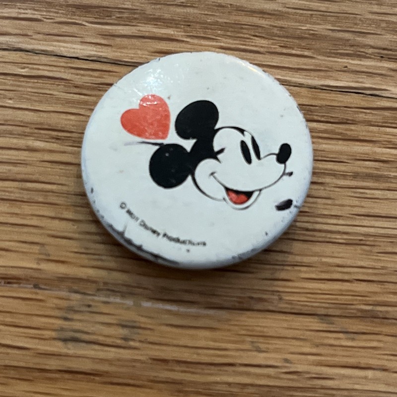 Vintage Mickey Mouse Heart Love Straight Pinback Round Walt Disney Metal Pin
