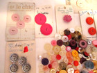 Big Lot of Vintage 30s 40s 50s Plastic and Cloth Buttons Lot — photo 2
