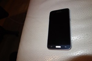 Samsung Galaxy J3 (SM-J320FN) 5" 8GB Smartphone