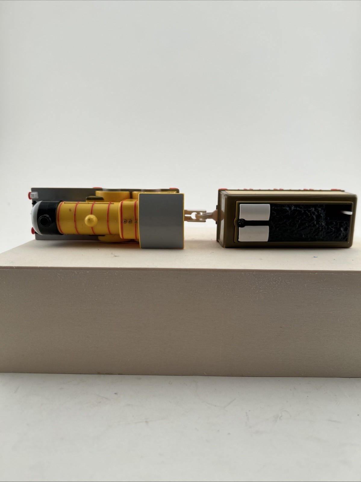 Thomas & Friends TrackMaster Molly Engine & Tender 2005 Tomy Tested Works