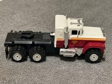 Stomper Semi Mack Runs And Lights Up