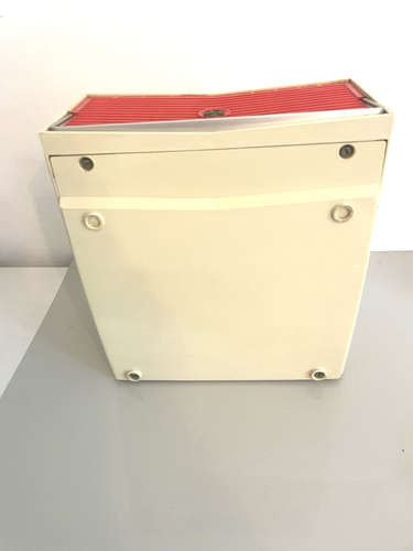 Vintage RCA 45 rpm Record Player/Radio Model 6-BY-4 - Picture 15 of 18