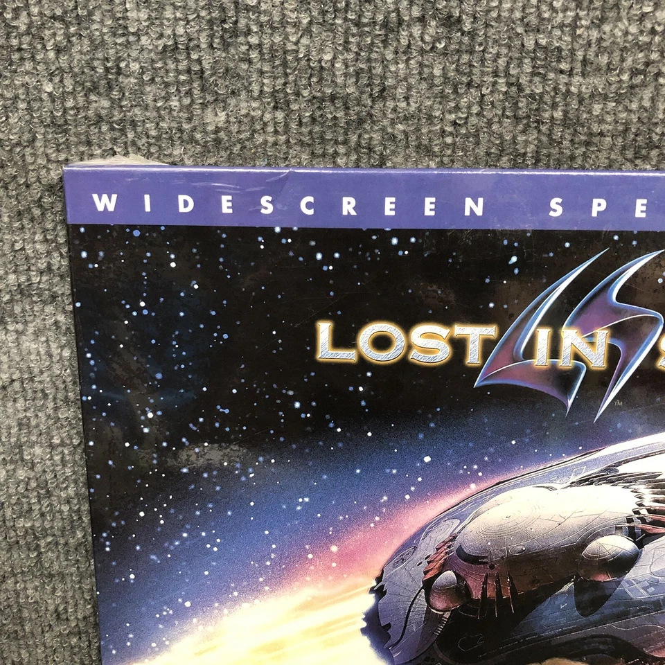 Lost In Space 12” Laserdisc Widescreen Special Edition - William Hurt In EUC - Image 3 of 3
