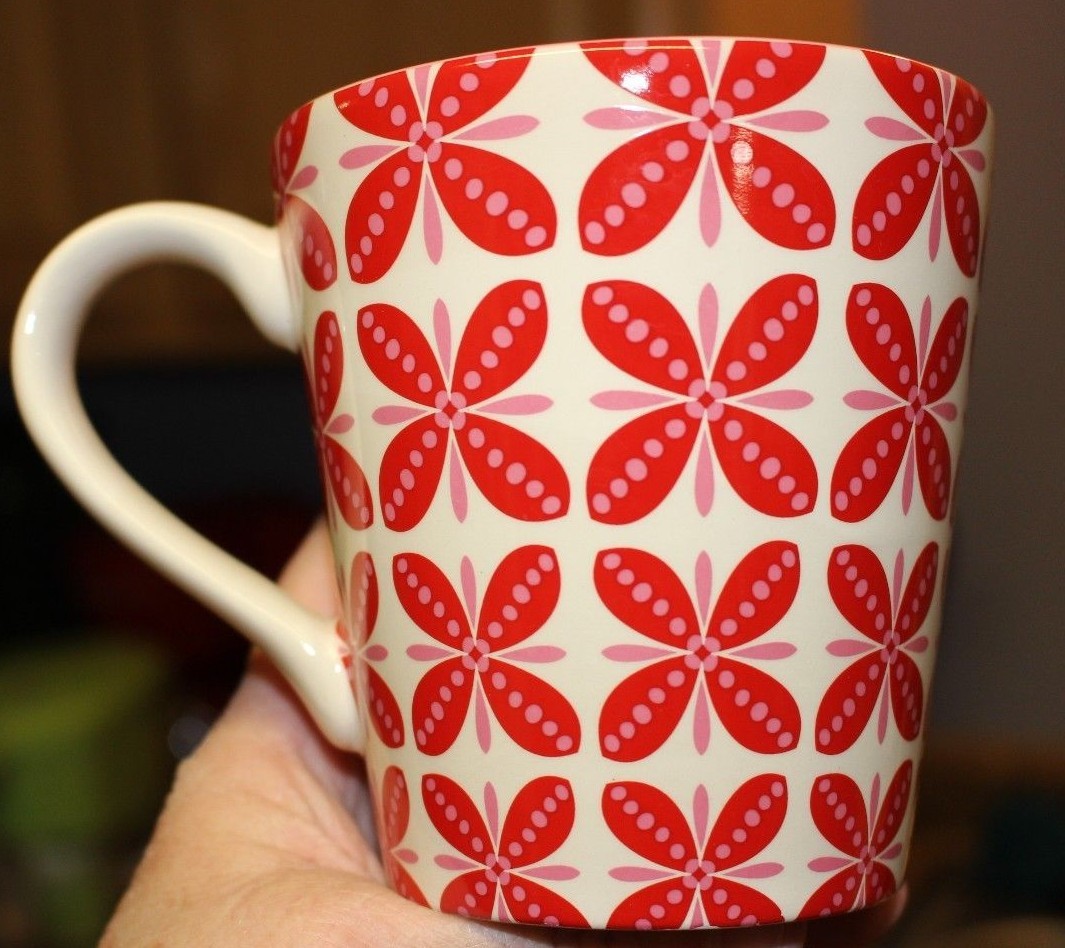 CUTE Target Mug Holiday 09 Red Flowers Pink Inside Clean EUC Home