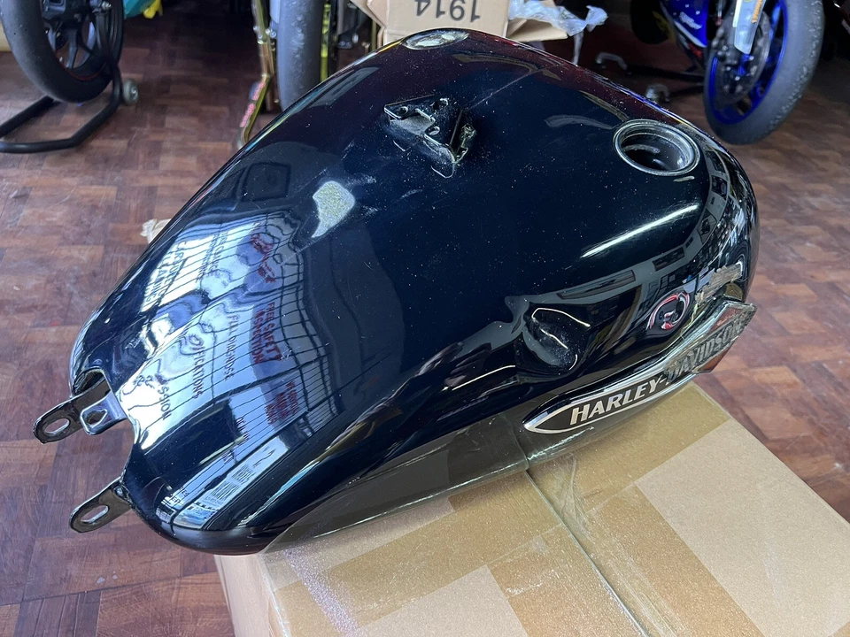 Harley Davidson Softail Slim Heritage Fat Boy 2018+Up OEM M8 tanque de combustible gasolina Foto 4 de 4