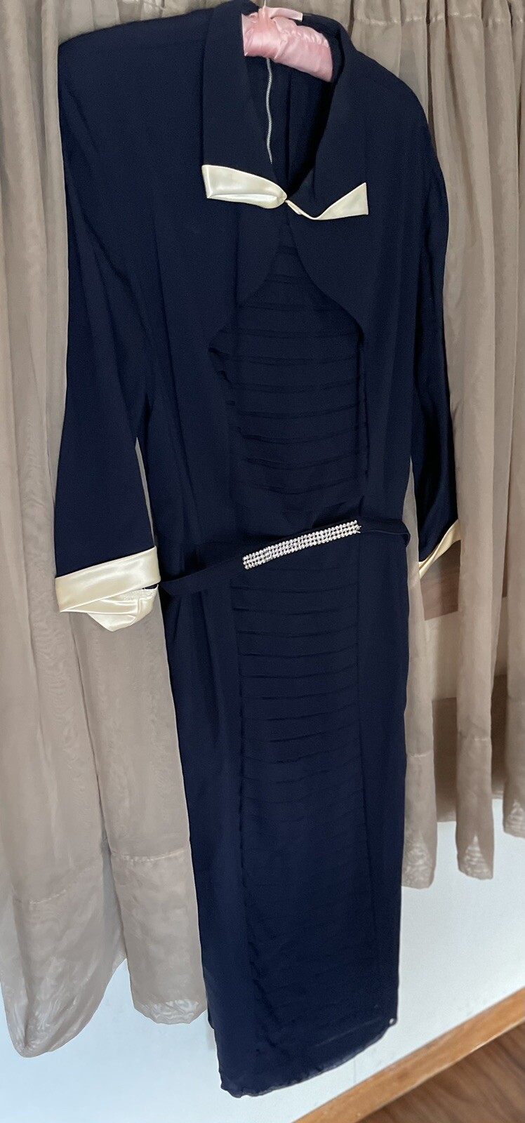 Picture 3 of 9