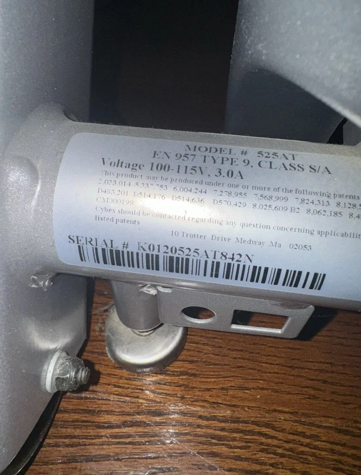 Cybex 525AT Entrenador de Arco Elíptico con Consola E3 - Grado Comercial Foto 2 de 4