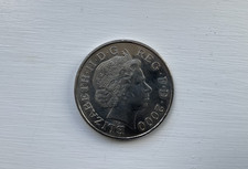 British £5 Five Pounds Coin 2000 Elizabeth Ii Queen Mother 1900–2000