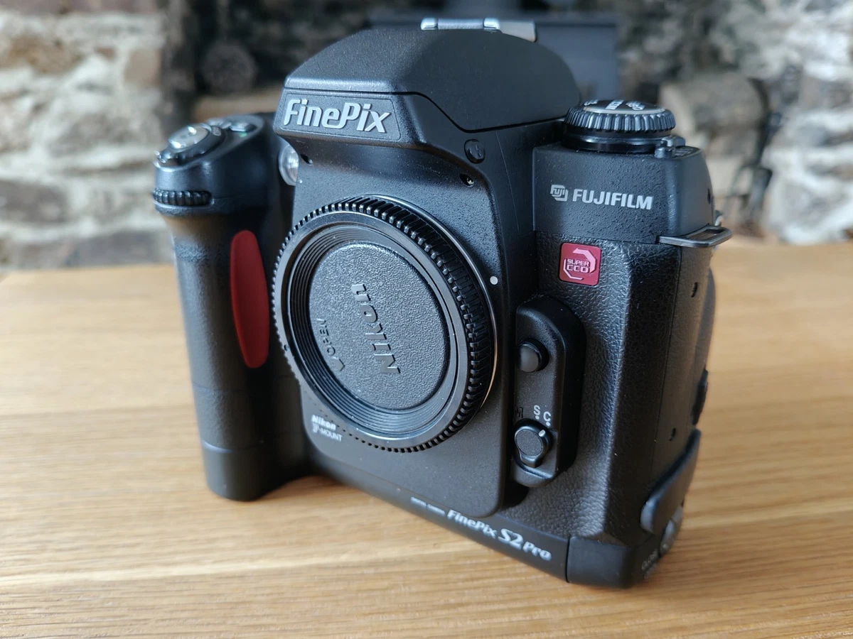 Fujifilm FinePix S2 Pro Digital SLR Cameras 5-6.9 MP Maximum
